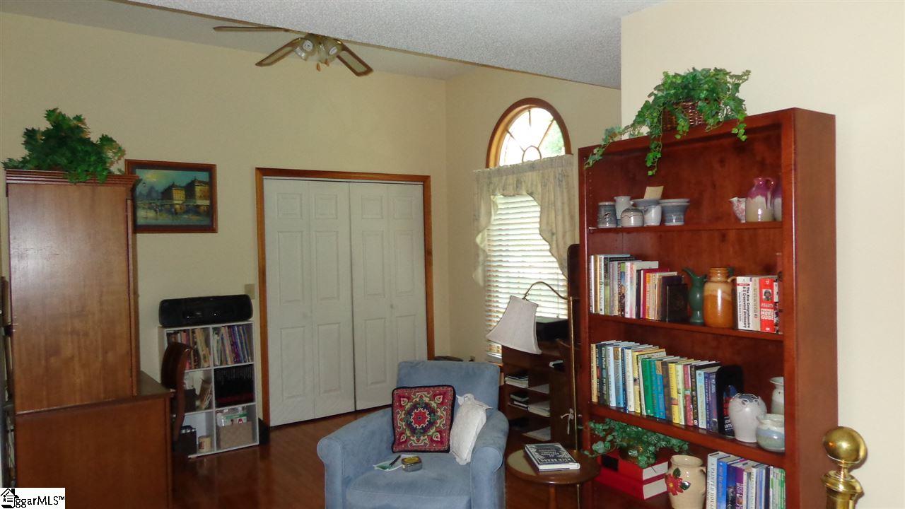 708 Hampton Road Liberty, SC 29657 - Photo 15 of 36