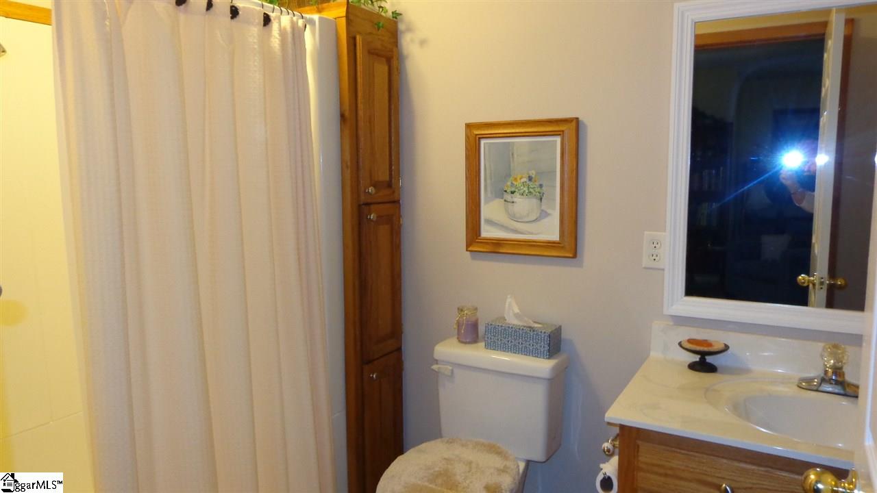 708 Hampton Road Liberty, SC 29657 - Photo 20 of 36