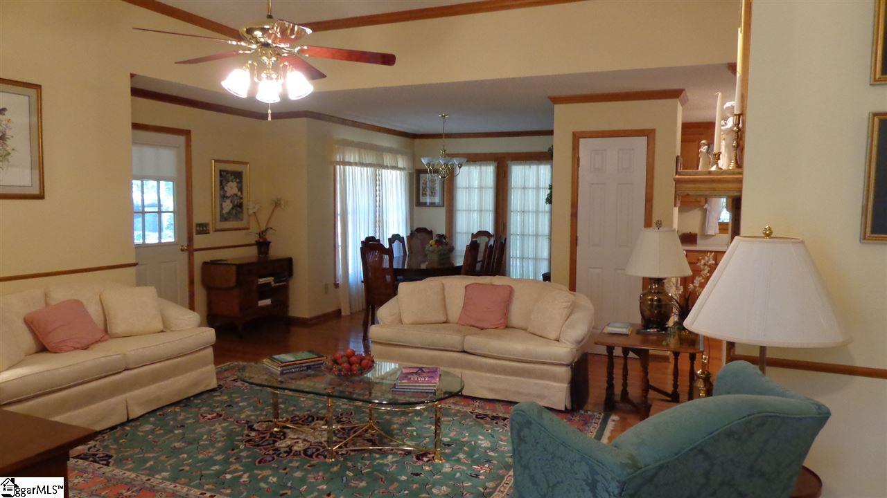708 Hampton Road Liberty, SC 29657 - Photo 3 of 36