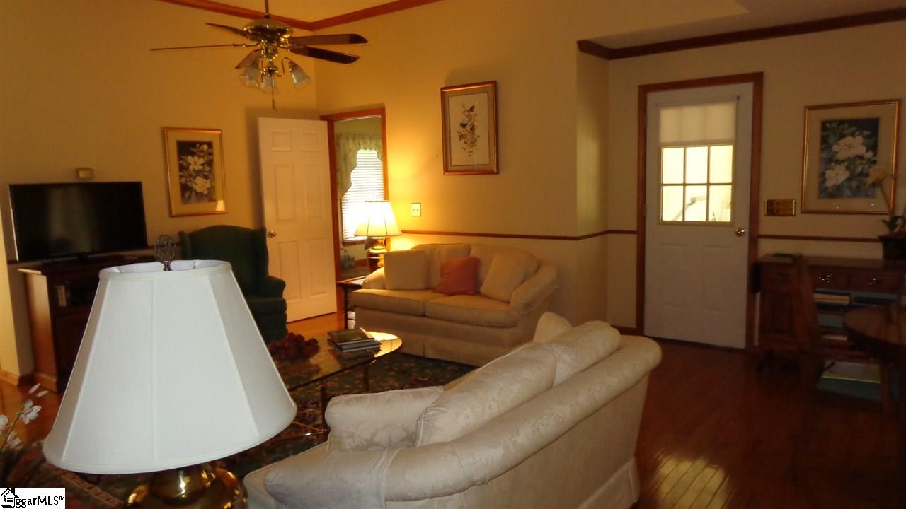 708 Hampton Road Liberty, SC 29657 - Photo 9 of 36