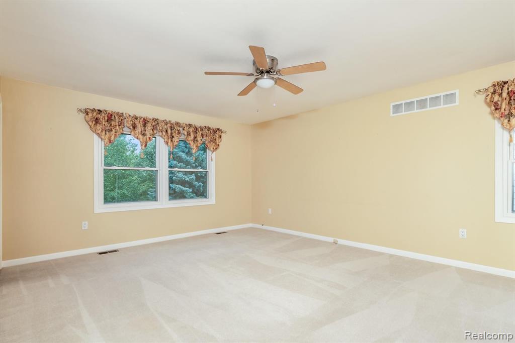887 Ten Point Drive Rochester, MI 48309 - Photo 21 of 39