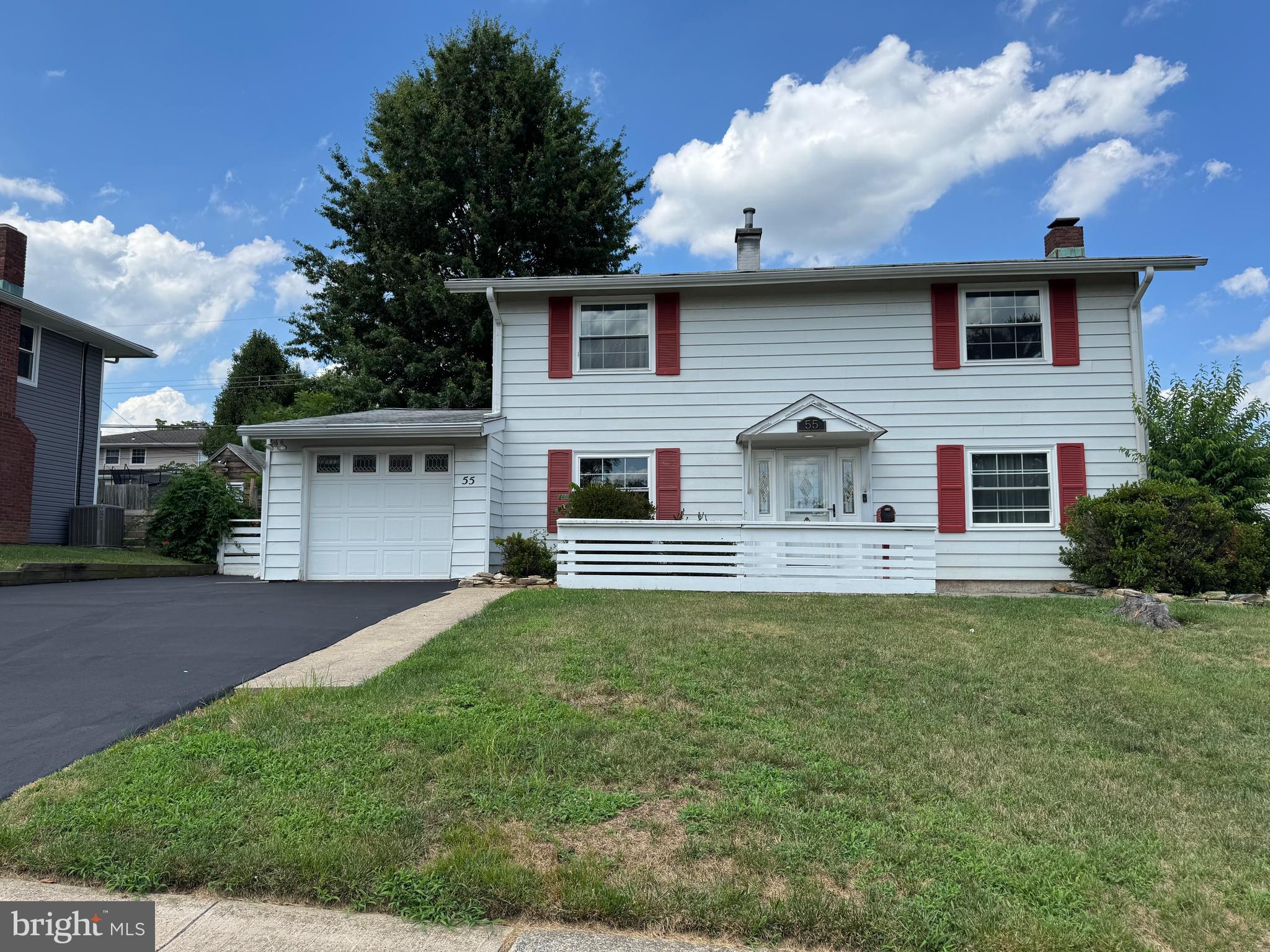 55 Tweed Road Levittown, PA 19056 - Photo 2 of 58 Attached Garage