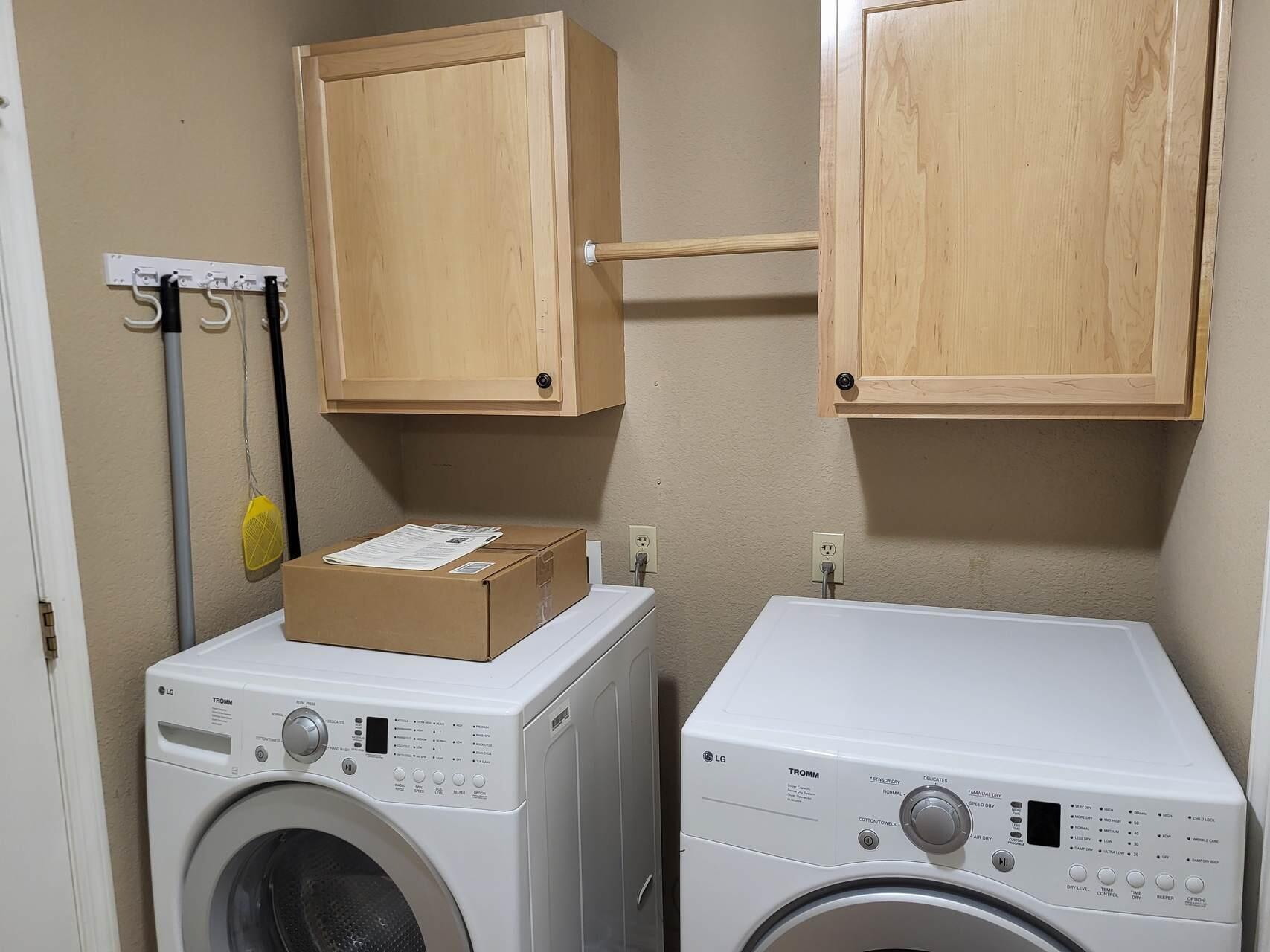 1120 South Sycamore Circle Payson, AZ 85541 - Photo 22 of 44 a utility room with dryer and washer