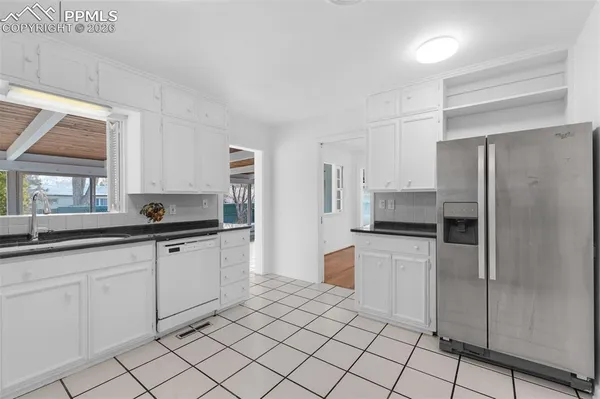 $413,000 | 520 Linda Vista Avenue, Pueblo, CO 81005