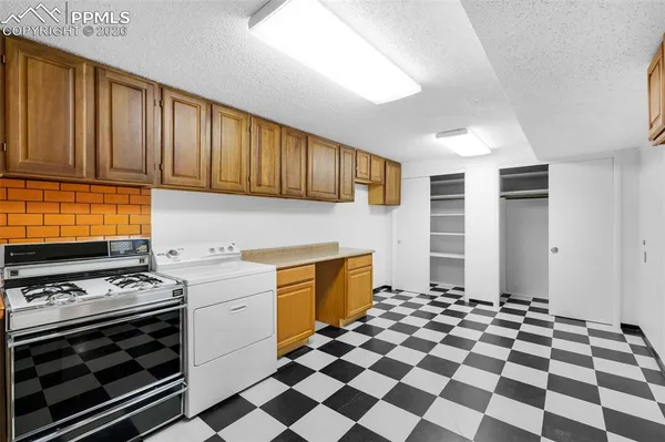 $413,000 | 520 Linda Vista Avenue, Pueblo, CO 81005