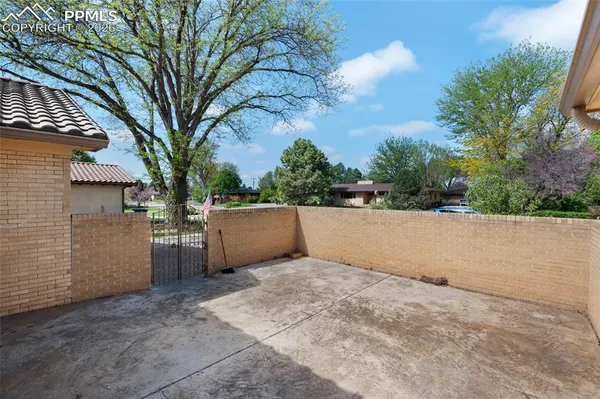 $413,000 | 520 Linda Vista Avenue, Pueblo, CO 81005