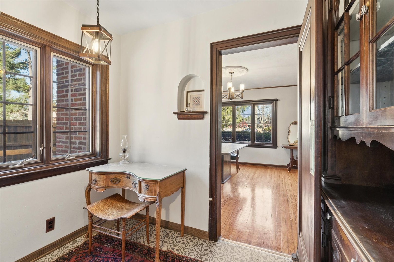 716 Terrace Drive Clinton, IA 52732 - Photo 42 of 78 a view of a livingroom with furniture and window