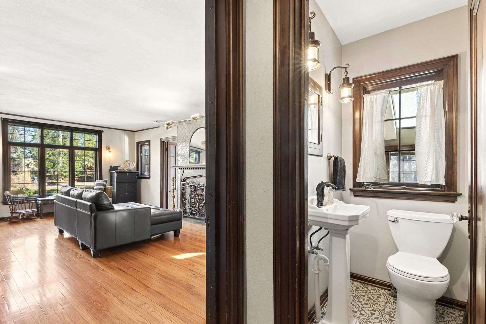 716 Terrace Drive Clinton, IA 52732 - Photo 47 of 78 a living room with furniture and a large window