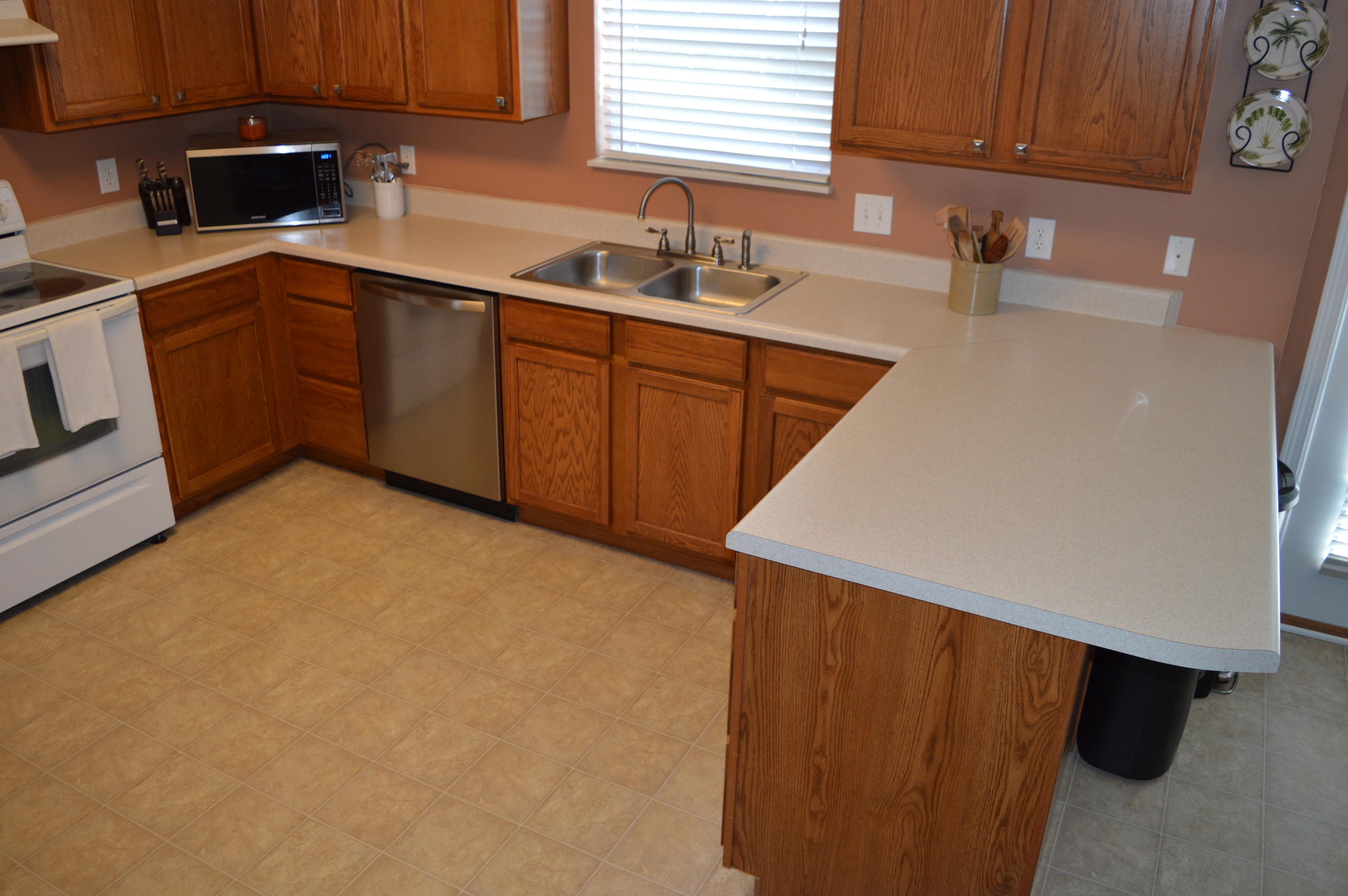 7816 Dawnview Road Powell, TN 37849 - Photo 11 of 26 Seating for 3 at the bar