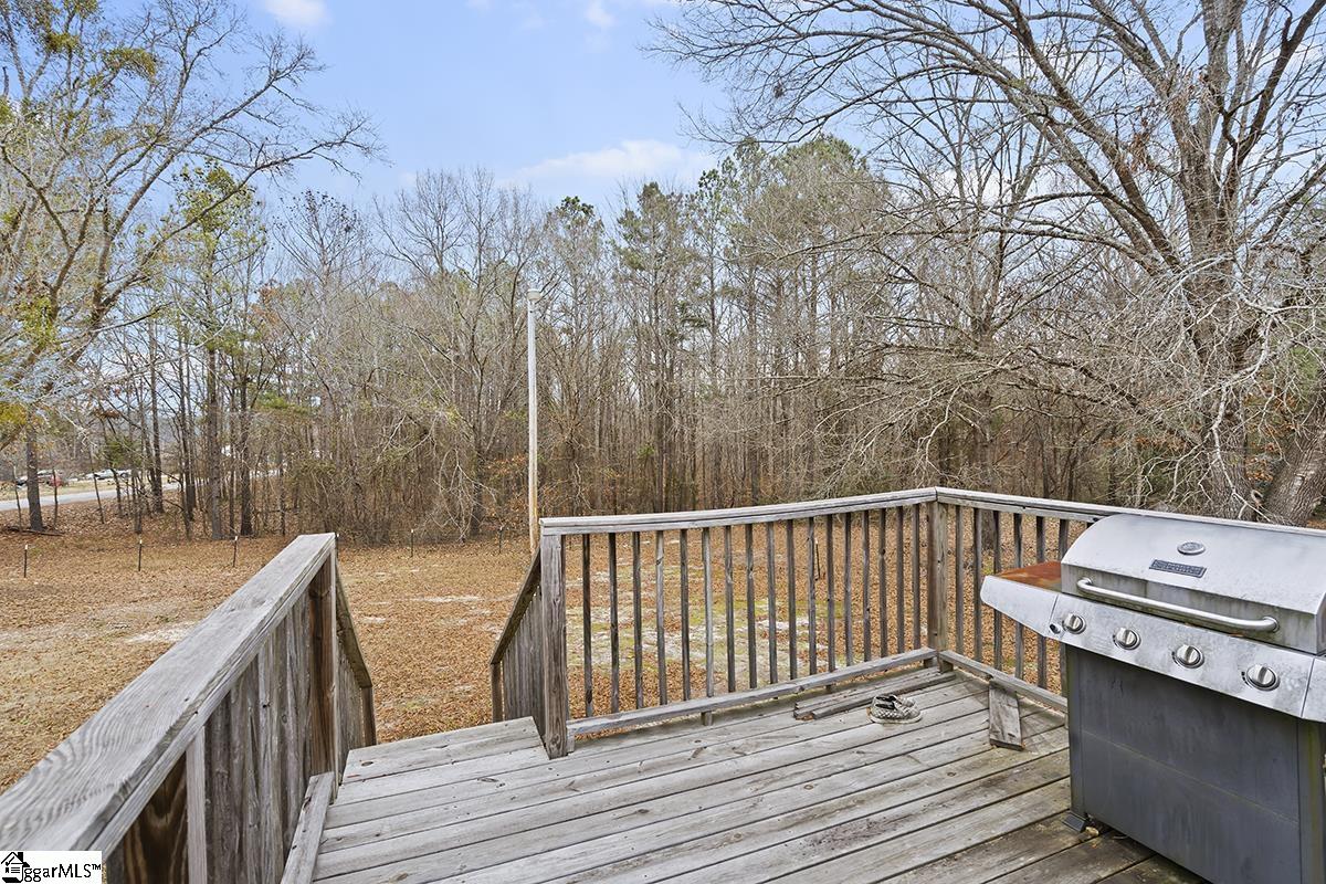 28 Robin Lane Waterloo, SC 29384 - Photo 5 of 22