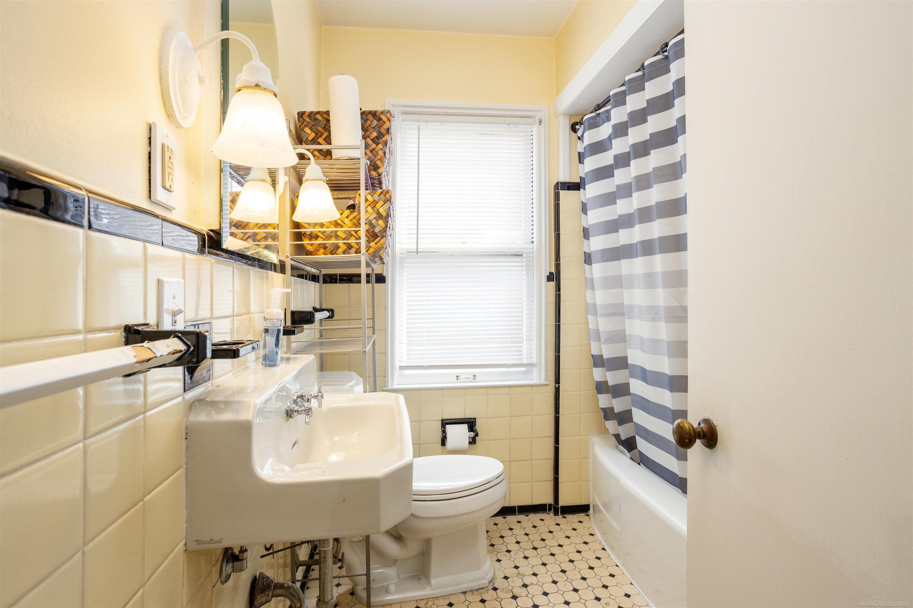 853 Neff Road Grosse Pointe, MI 48230 - Photo 18 of 52