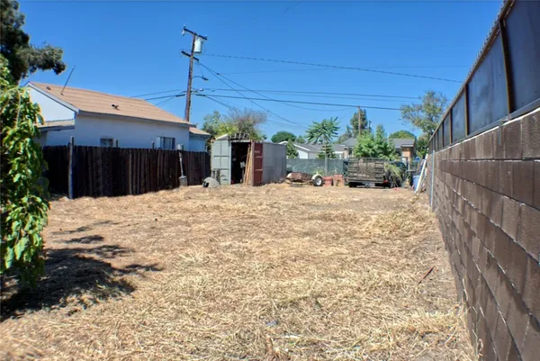 $375,000 | 929 Gonzales Street, Placentia, CA 92870