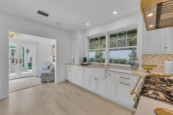 $9,995,000 | 318 Australian Avenue, Palm Beach, FL 33480