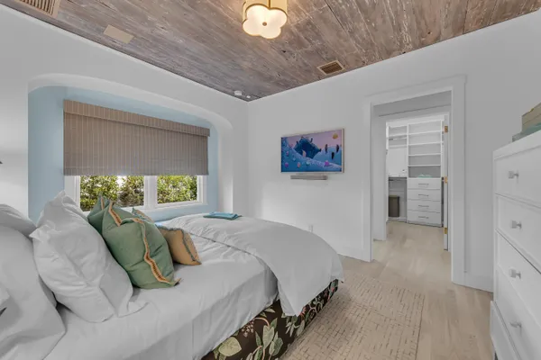 $9,995,000 | 318 Australian Avenue, Palm Beach, FL 33480