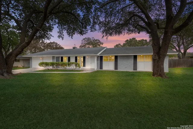 $278,000 | 413 Cloudmont Drive, Windcrest, TX 78239