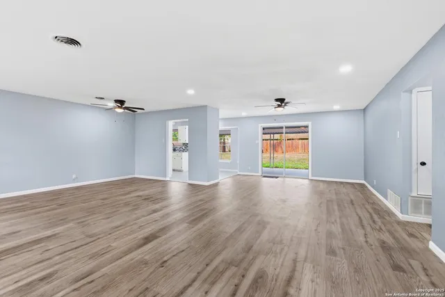 $278,000 | 413 Cloudmont Drive, Windcrest, TX 78239