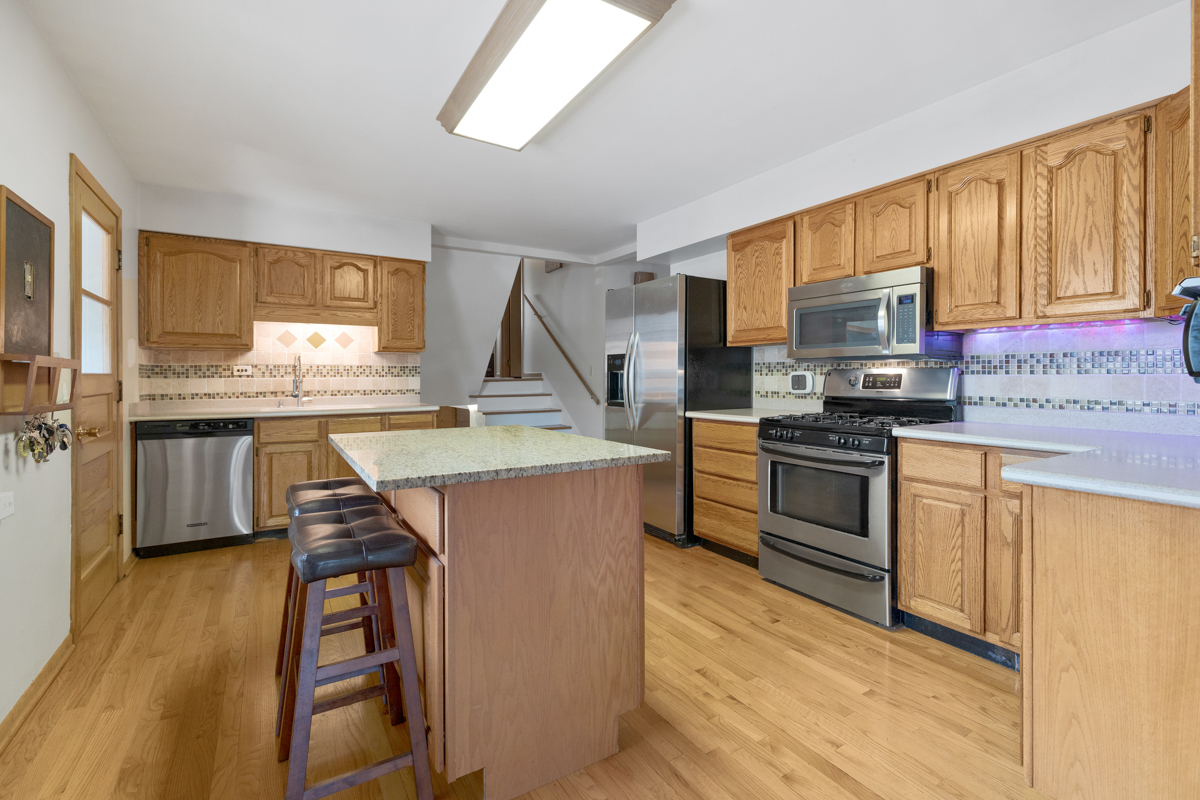 2401 Rohlwing Road Rolling Meadows, IL 60008 - Photo 18 of 35