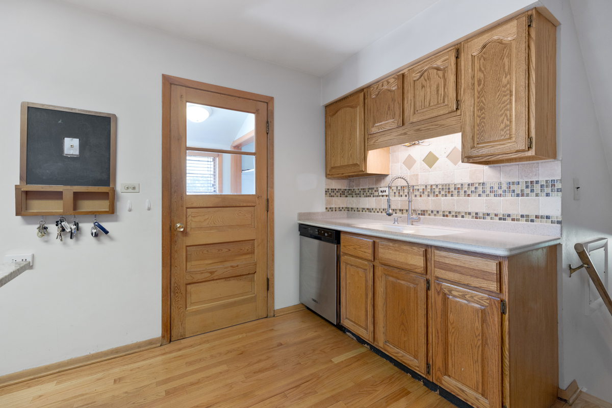 2401 Rohlwing Road Rolling Meadows, IL 60008 - Photo 19 of 35