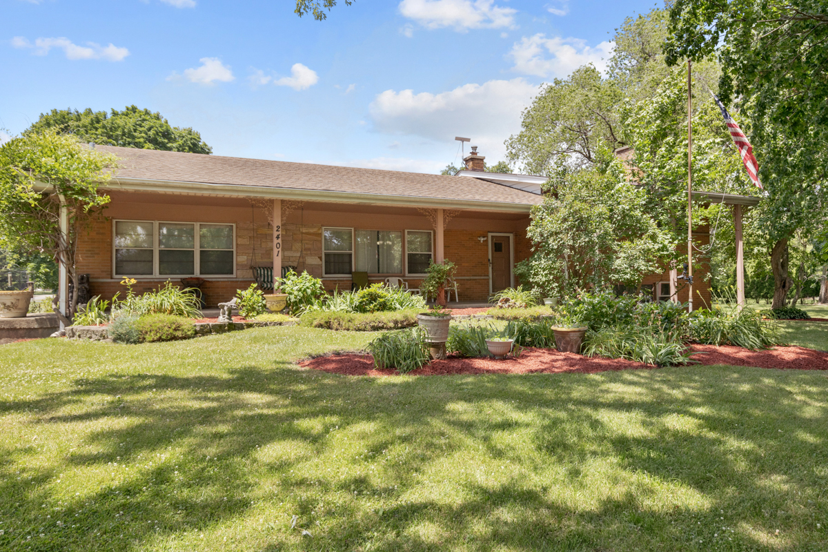 2401 Rohlwing Road Rolling Meadows, IL 60008 - Photo 10 of 35