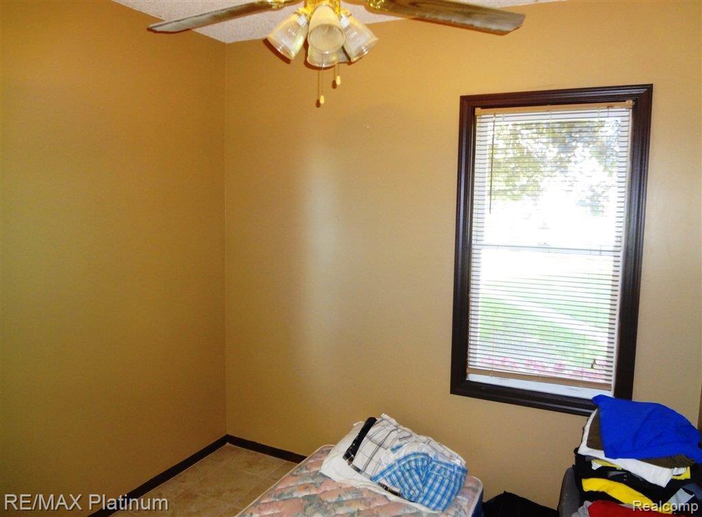 3580 Rush Lake Road Pinckney, MI 48169 - Photo 20 of 24 Bedroom 2