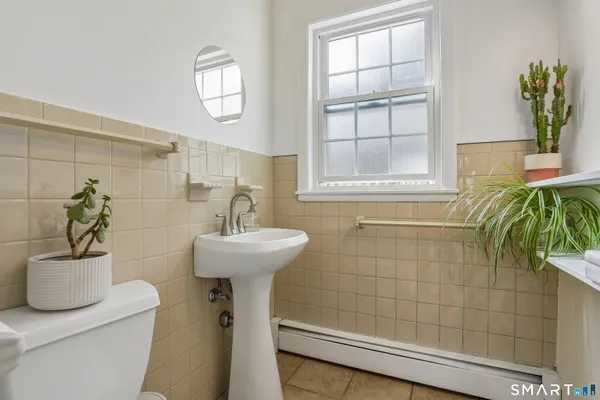 $375,000 | 142 East Rock Road, New Haven, CT 06511
