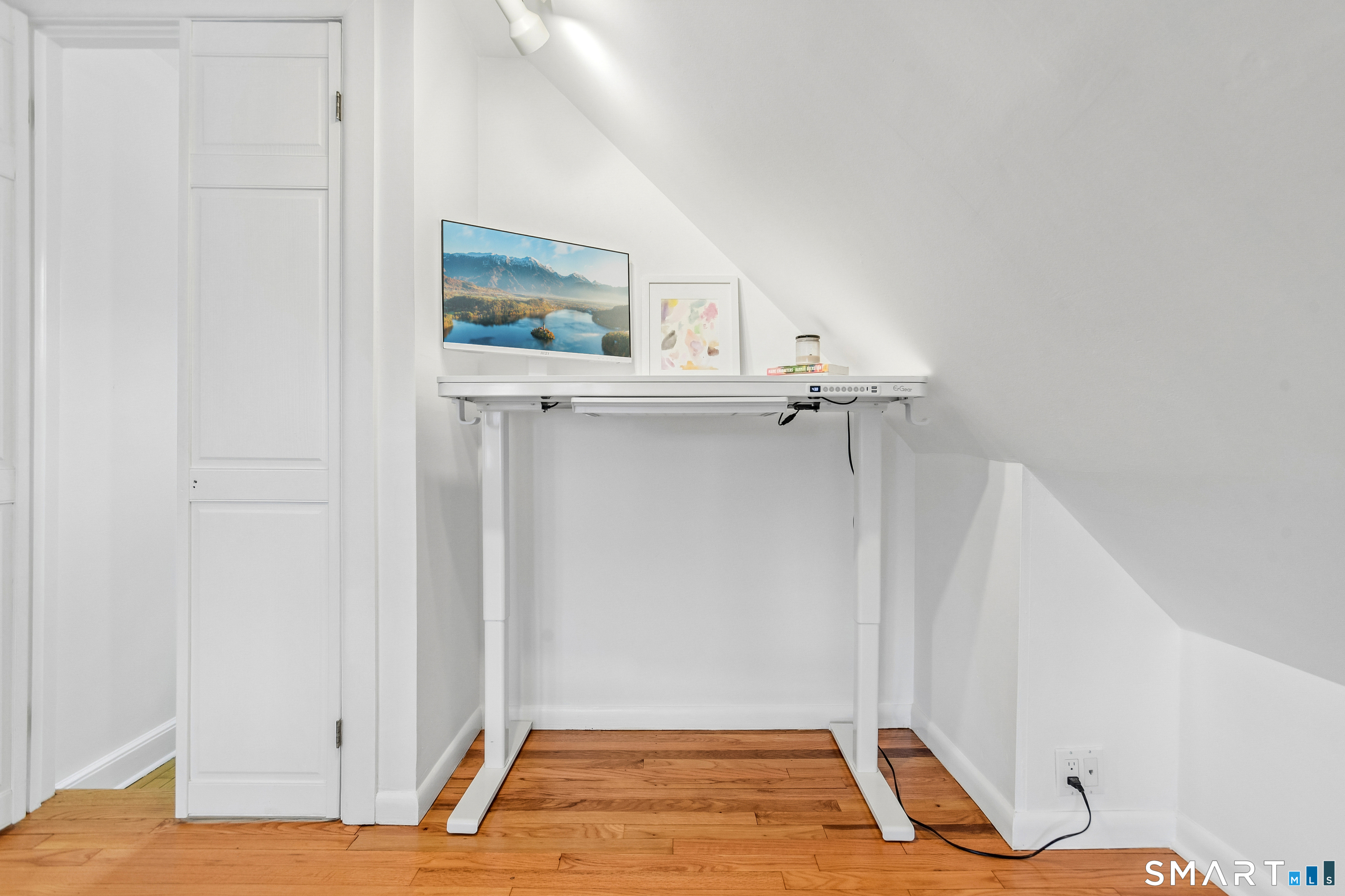 142 East Rock Road New Haven, CT 06511 - Photo 19 of 27