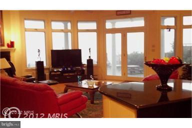 308 Magothy Road Severna Park, MD 21146 - Photo 14 of 30 Living Room