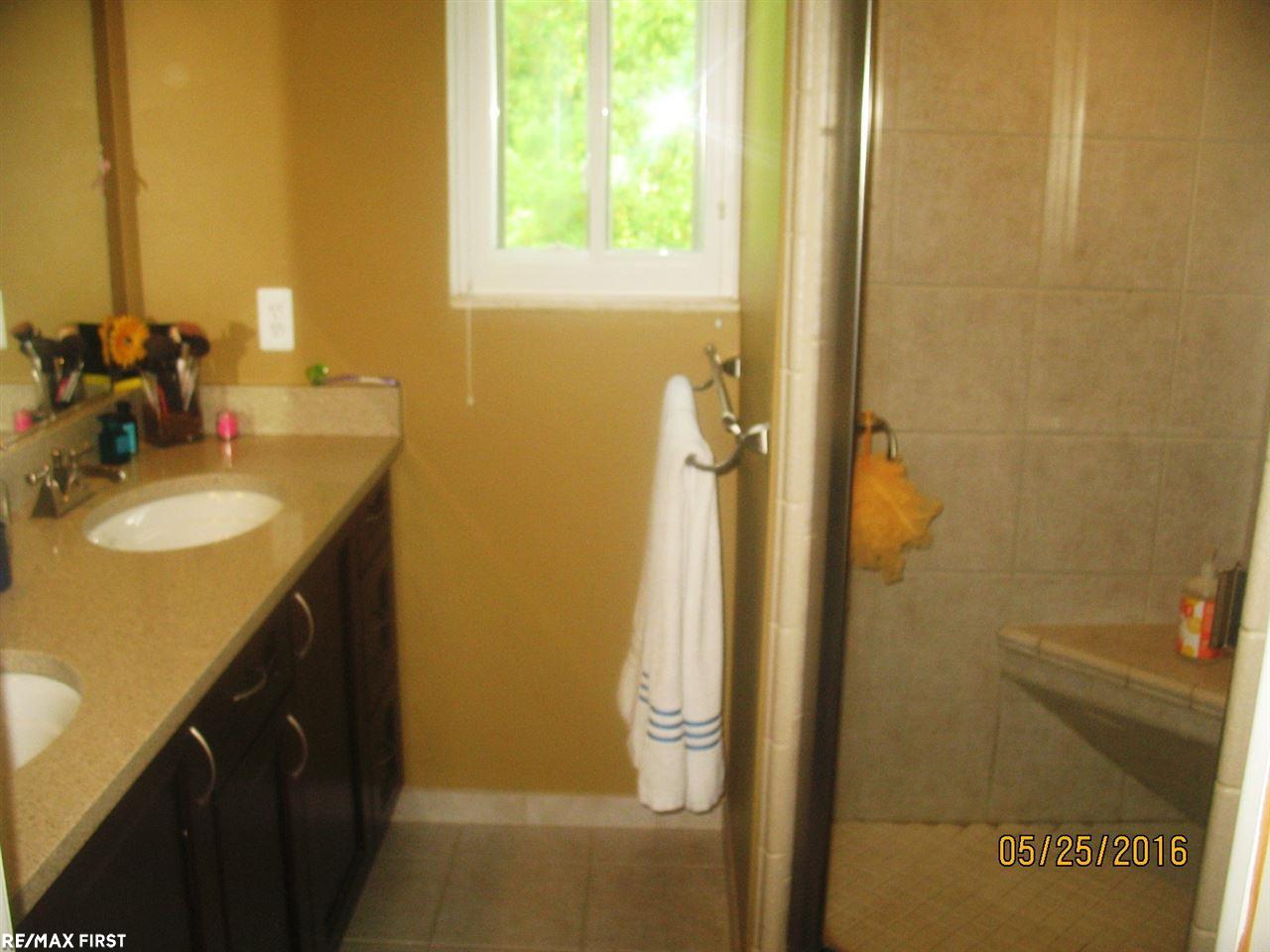 226 Slade Court Rochester Hills, MI 48307 - Photo 16 of 33