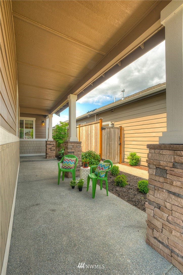 4655 Rochelle Street Southeast Lacey, WA 98503 - Photo 2 of 25 Gallery Image 2