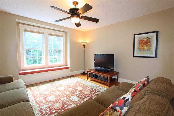 417 Albemarle Road, Unit 2 Newton, MA 02460 - Photo 10 of 18