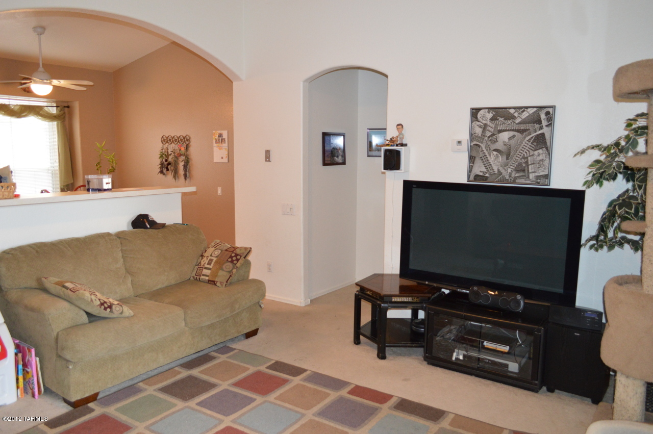 7204 West Rivulet Drive Tucson, AZ 85743 - Photo 2 of 19