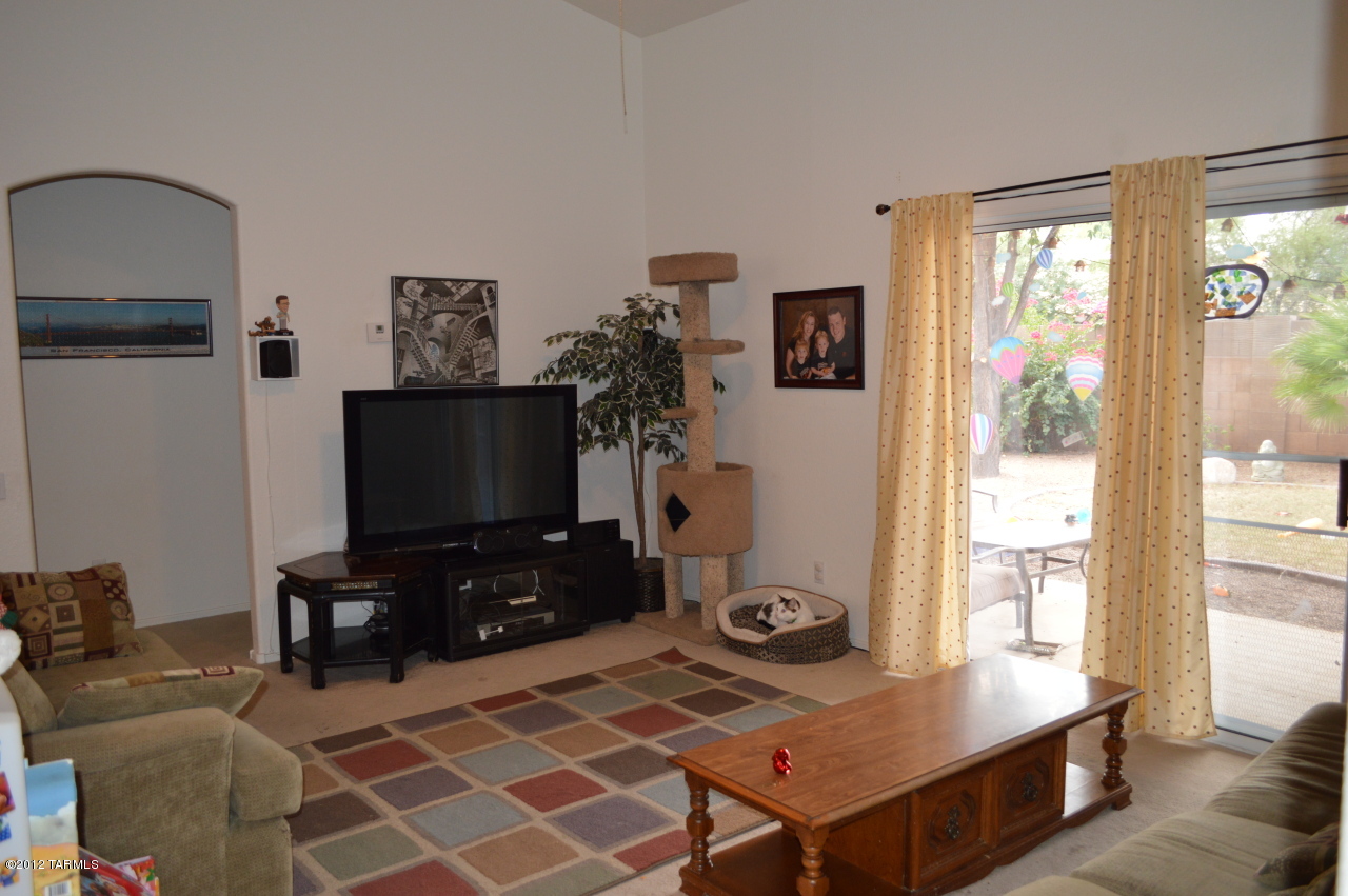 7204 West Rivulet Drive Tucson, AZ 85743 - Photo 3 of 19