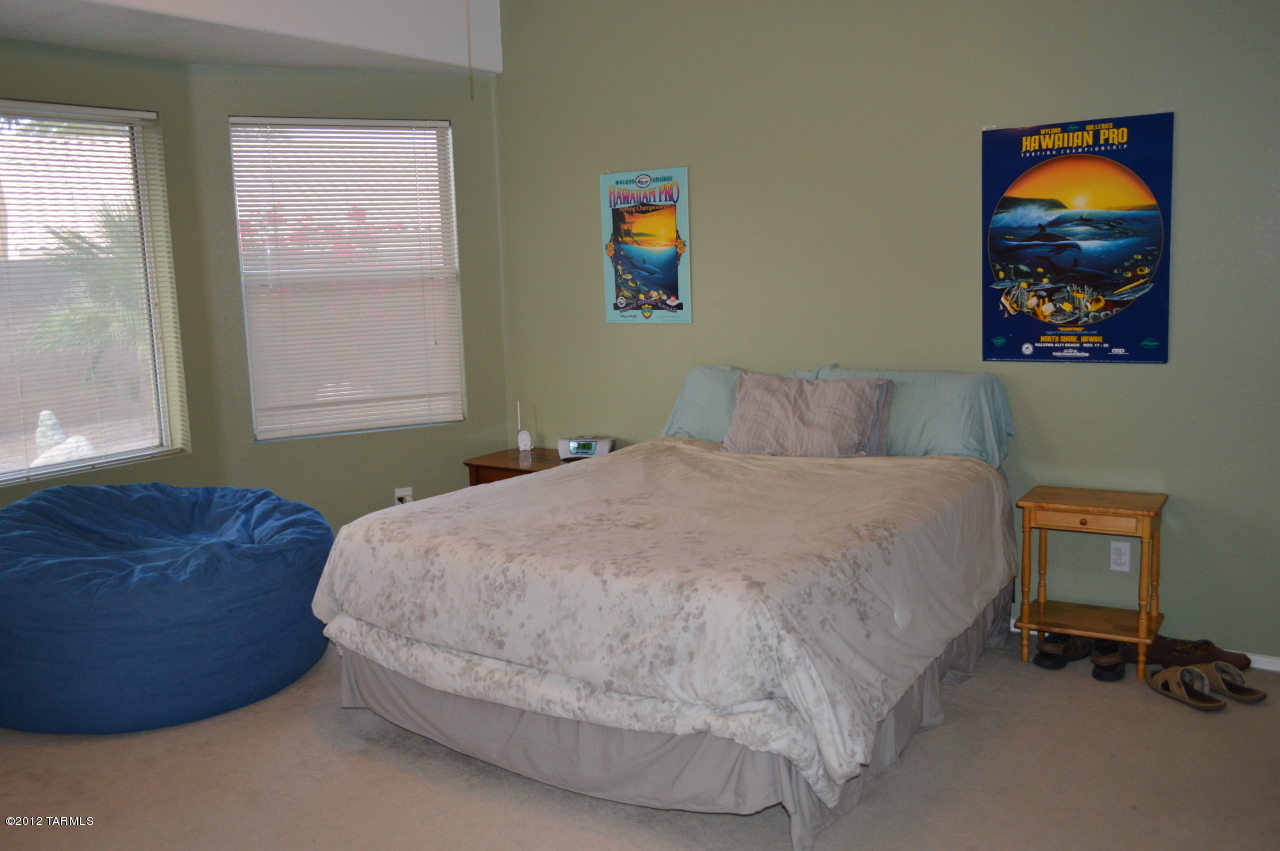 7204 West Rivulet Drive Tucson, AZ 85743 - Photo 8 of 19