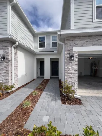 $2,580 | 471 Thompson Village Avenue, Apopka, FL 32703