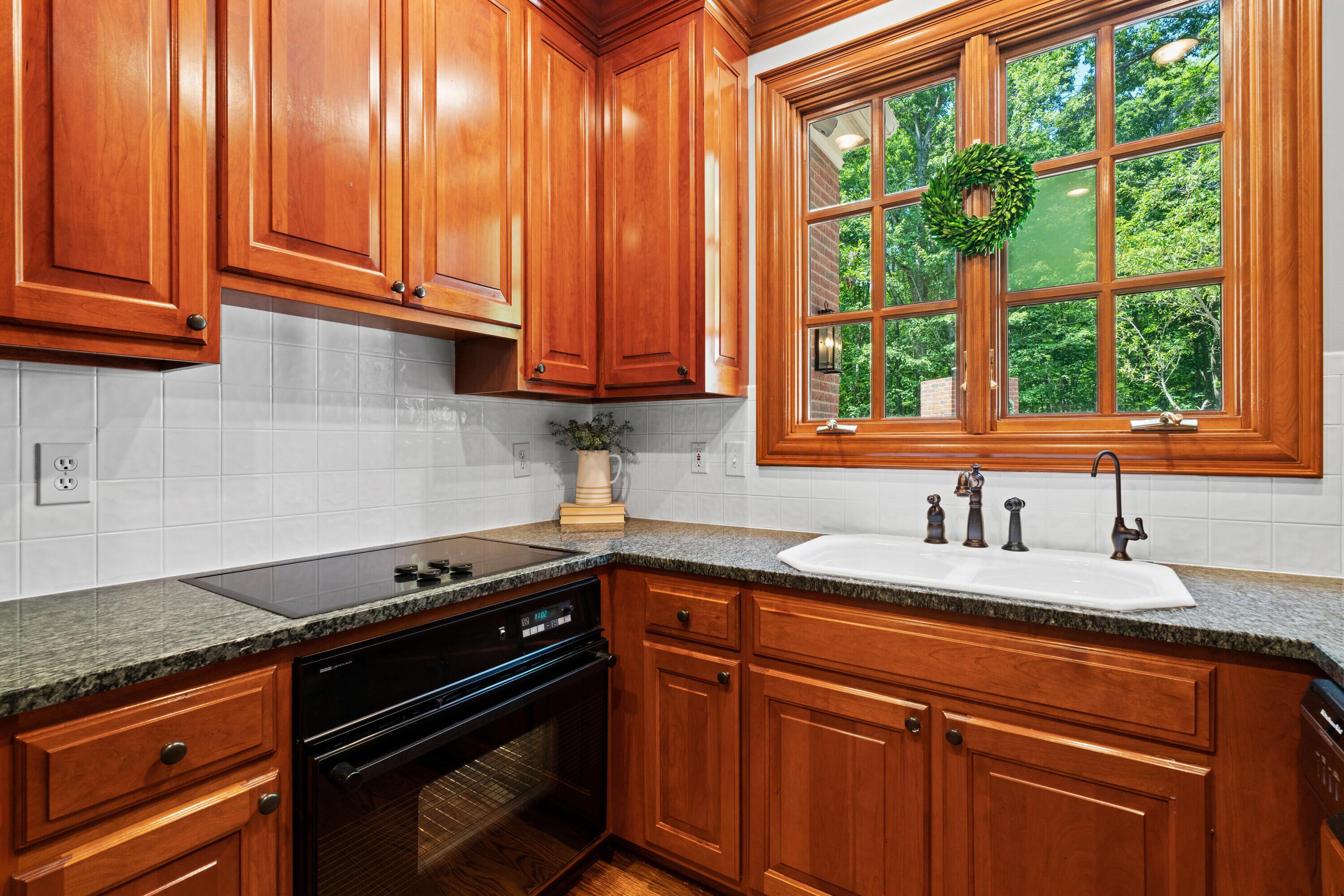 5455 Plantation Road Sunbury, OH 43074 - Photo 61 of 176 2nd Kitchen | Butlers Pantry