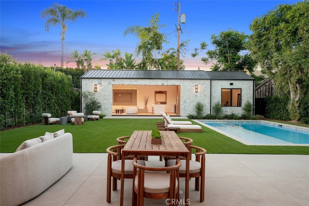 10433 Valley Spring Lane Toluca Lake, CA 91602 - Photo 23 of 69