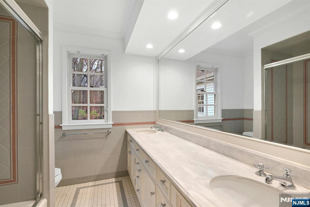 195 Elm Road Englewood, NJ 07631 - Photo 42 of 49