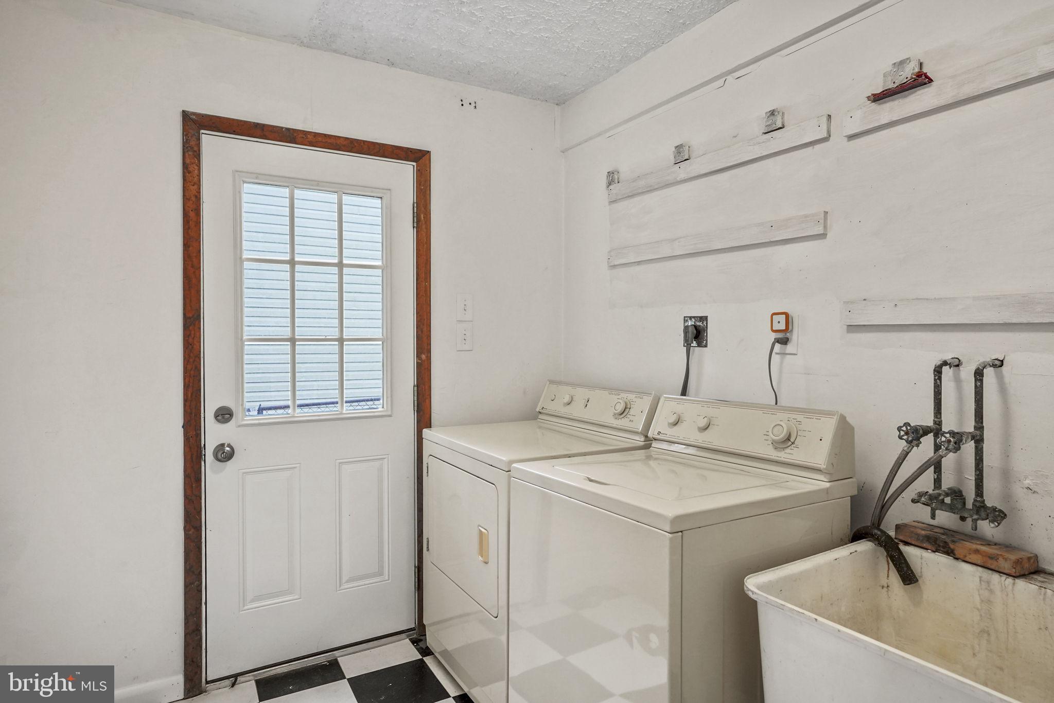 9086 Brook Ford Road Burke, VA 22015 - Photo 30 of 40 Gallery Image 30