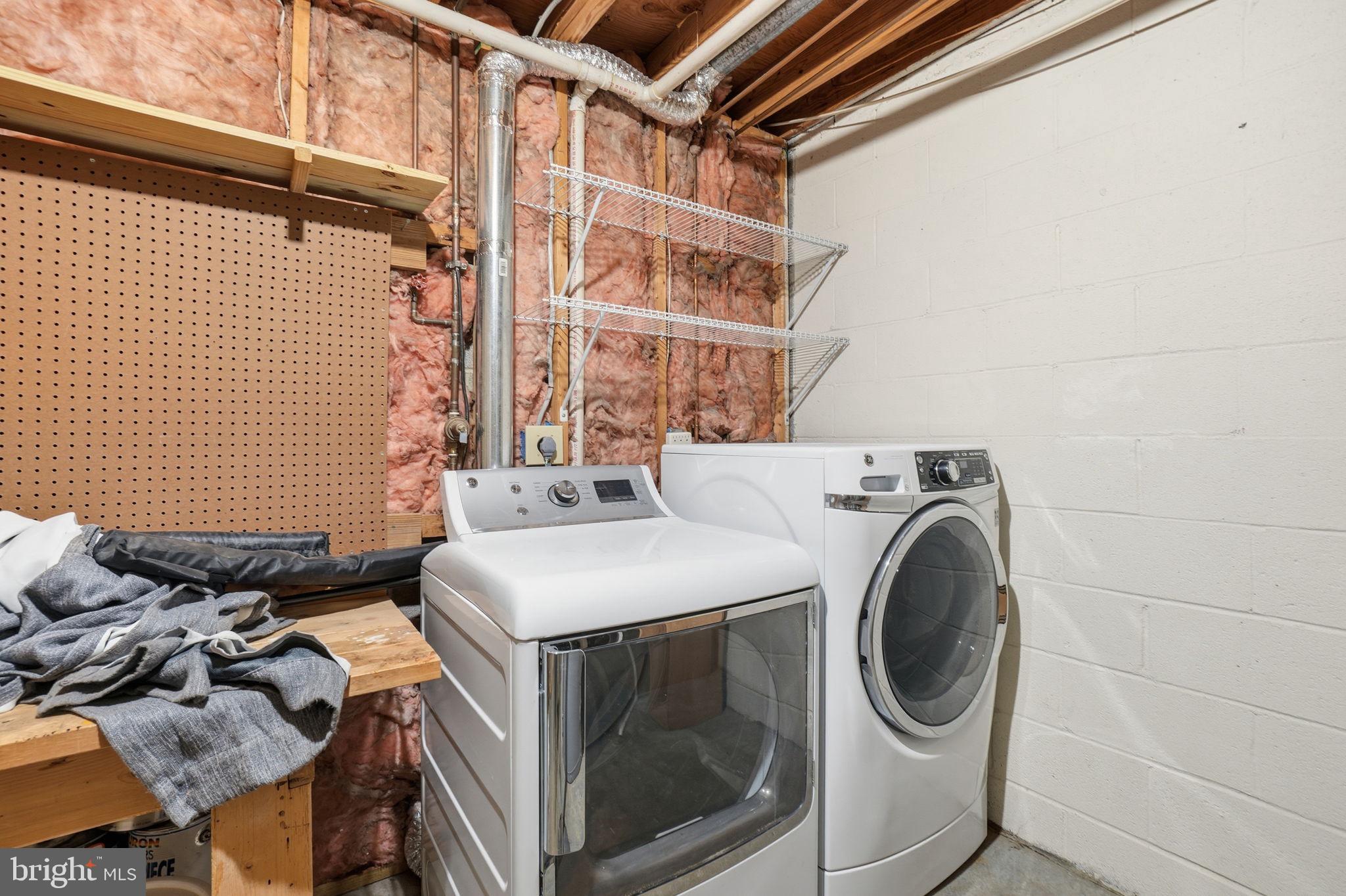 7923 Pebble Brook Court Springfield, VA 22153 - Photo 30 of 34 a utility room with dryer and washer