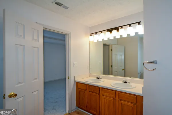 $1,500 | 5460 Hampton Court, College Park, GA 30349