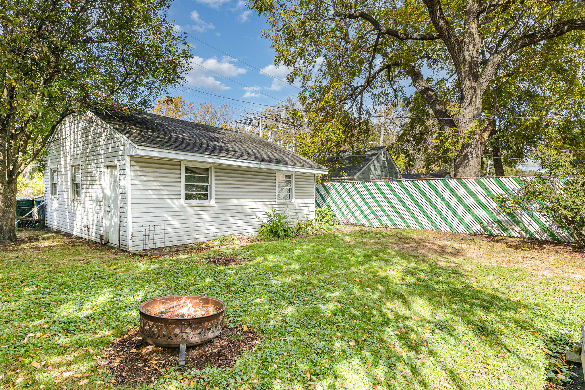 7536 Harrison Avenue Hammond, IN 46324 - Photo 15 of 16 a view of a back yard of the house