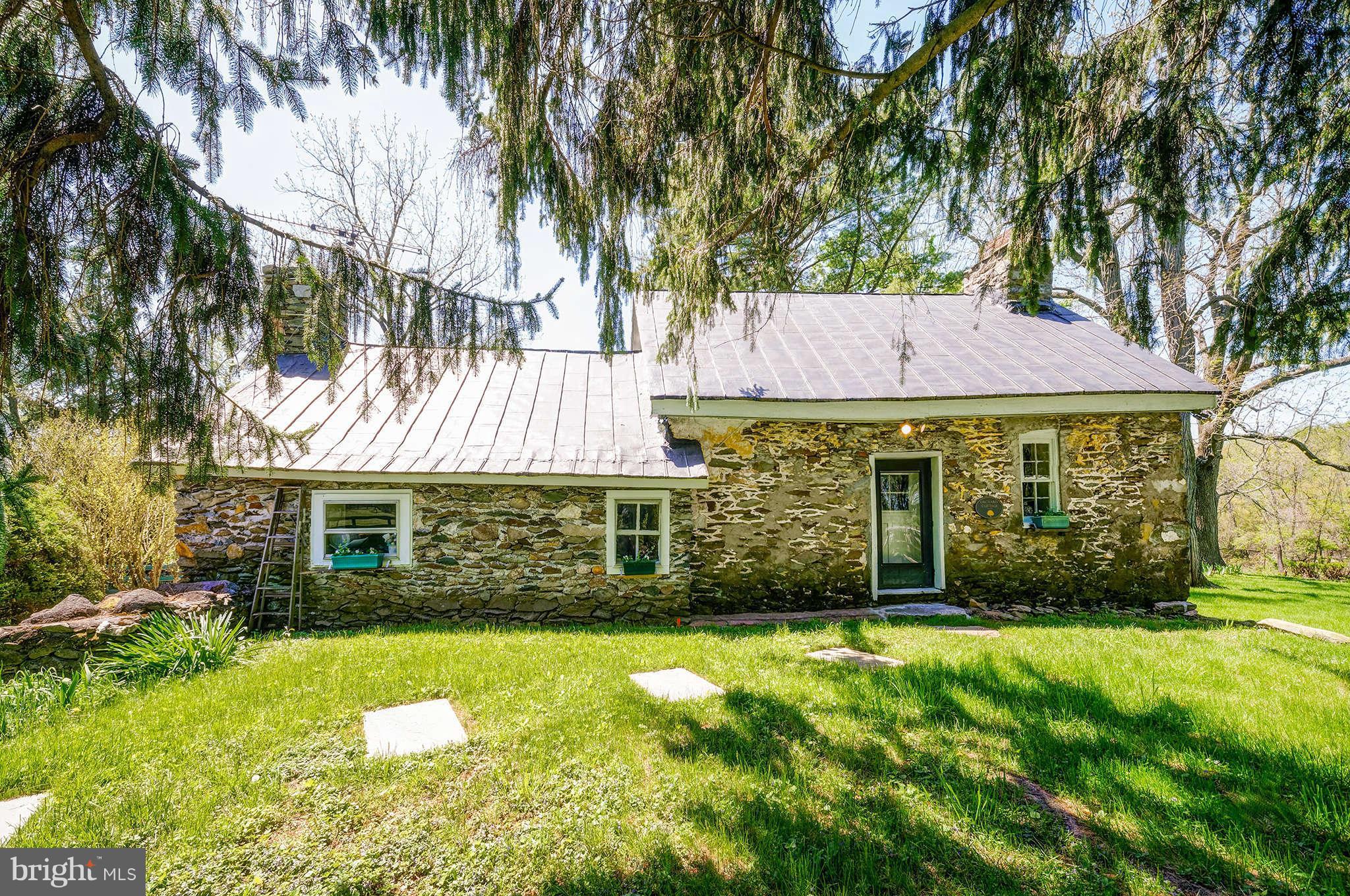 36004 Bell Road Round Hill, VA 20141 - Photo 2 of 30 Exterior (Front)