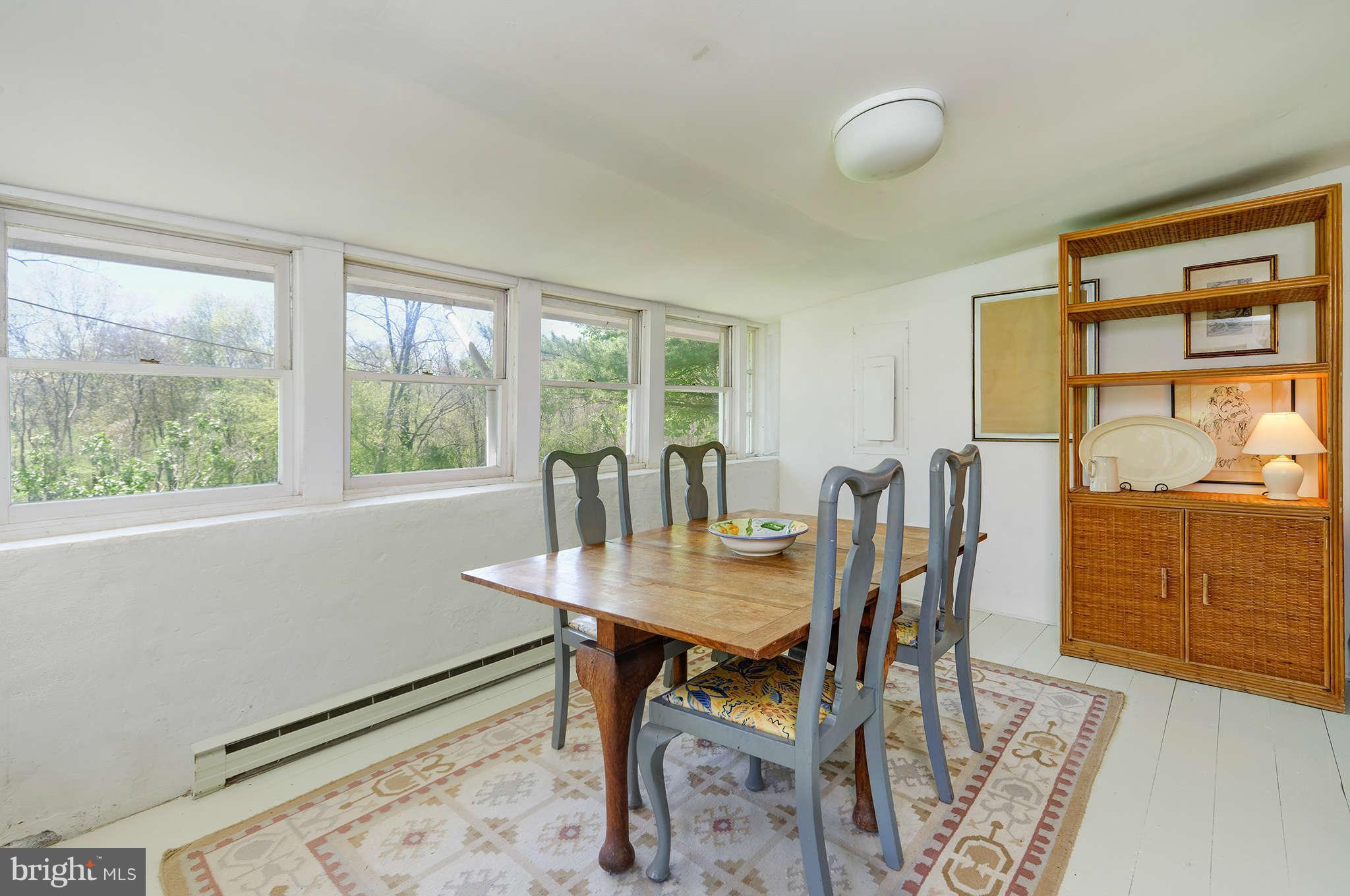 36004 Bell Road Round Hill, VA 20141 - Photo 15 of 30 Dining Room