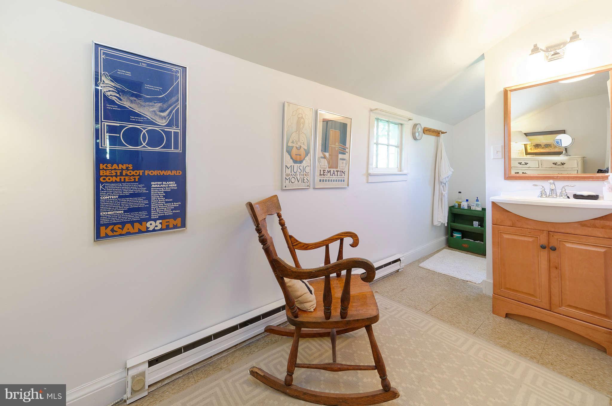 36004 Bell Road Round Hill, VA 20141 - Photo 16 of 30 Bath