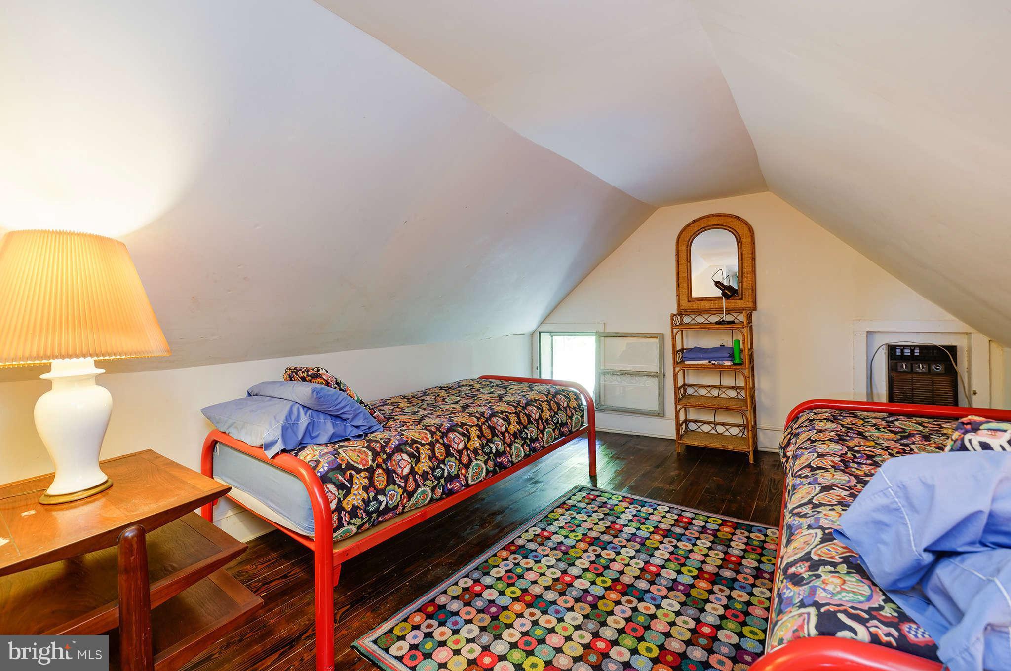36004 Bell Road Round Hill, VA 20141 - Photo 17 of 30 Bedroom