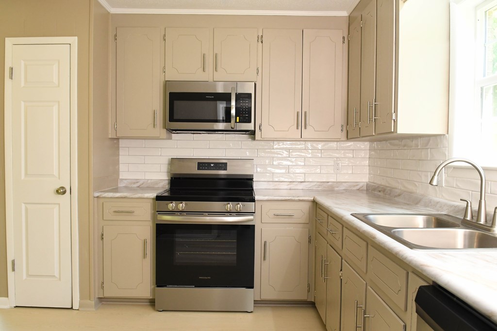 2508 Scott Road Dothan, AL 36303 - Photo 8 of 29 Gallery Image 8