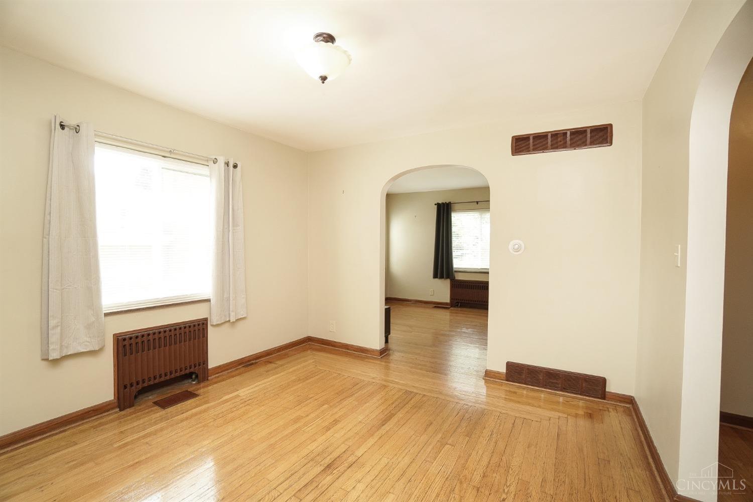 5610 Vogel Road Cincinnati, OH 45239 - Photo 8 of 39