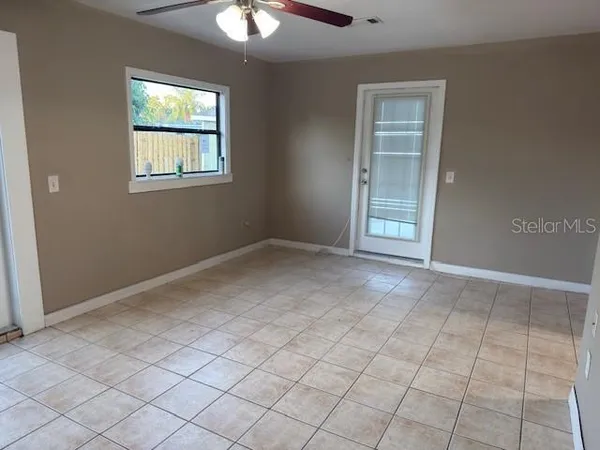 $2,500 | 4409 West Varn Avenue, Tampa, FL 33616