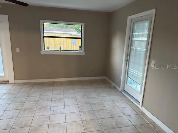 $2,500 | 4409 West Varn Avenue, Tampa, FL 33616