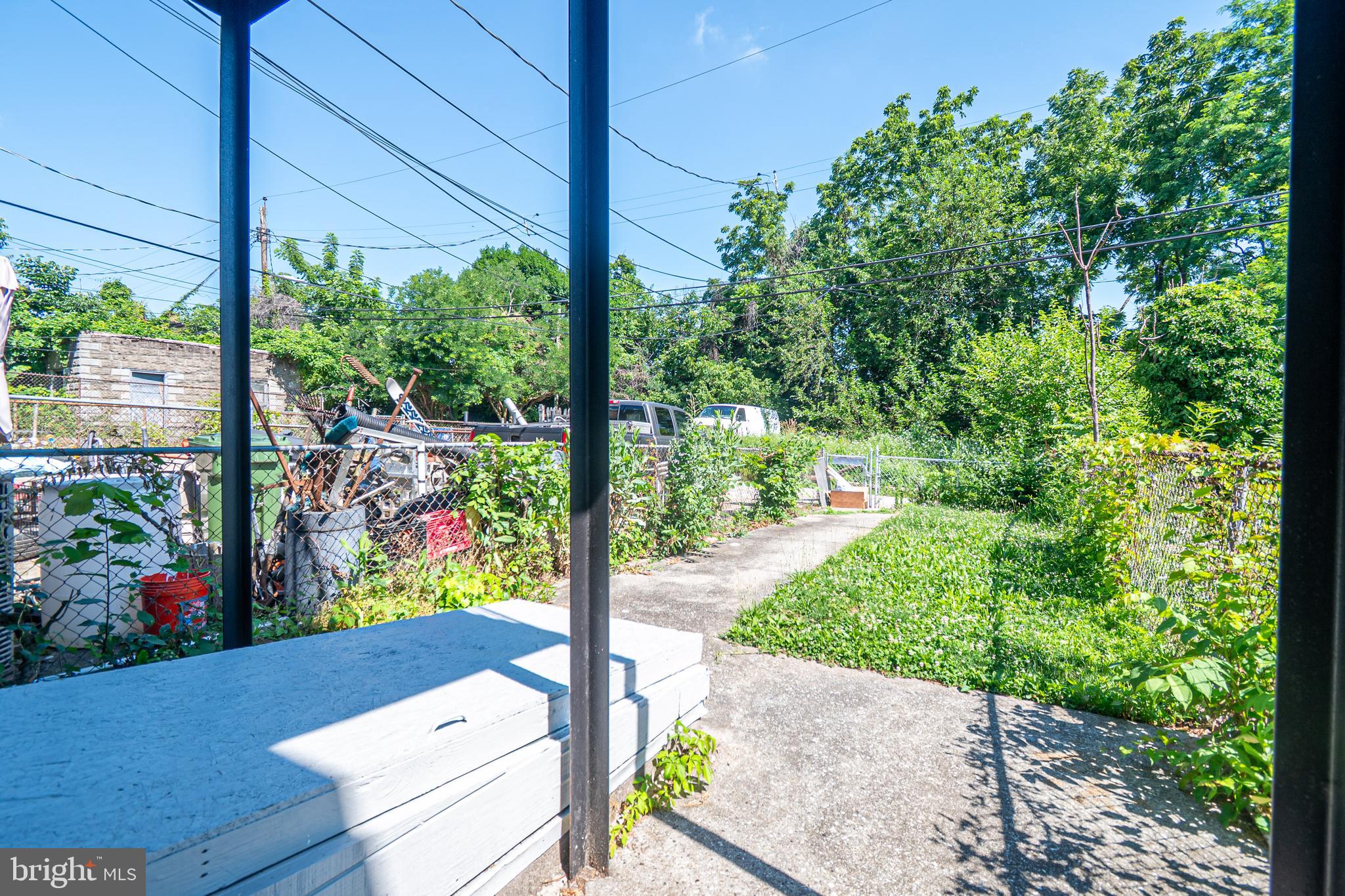 2732 Riggs Avenue Baltimore, MD 21216 - Photo 7 of 32